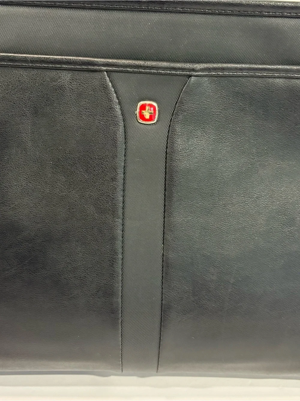 Wenger Premier Leather The Carina Binder Folio Organizer Swiss Army Black 3 Ring